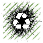 Valkoinen kierrätystä merkitsevä symboli kuvan keskellä. Taustalla näkyy mustaa risukasaa ja vihreitä viistoja viivoja. Kierrätyssymbolissa kolme nuolta.